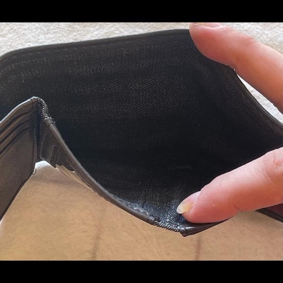 Levi’s Strauss and co. Men’s wallet. - Picture 7 of 7